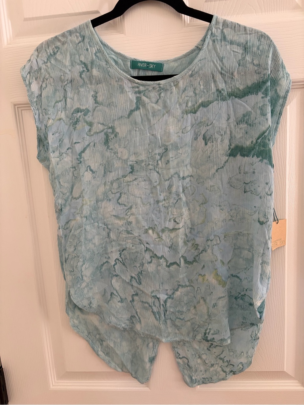 River + Sky Aimee tee Women’s Light Blue Marble Print cloud Short Sleeve Top